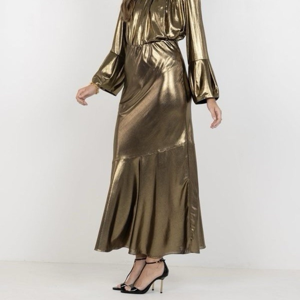 NWT Emily McCarthy Bias Maxi Skirt‎ In Liquid Gold Sz L